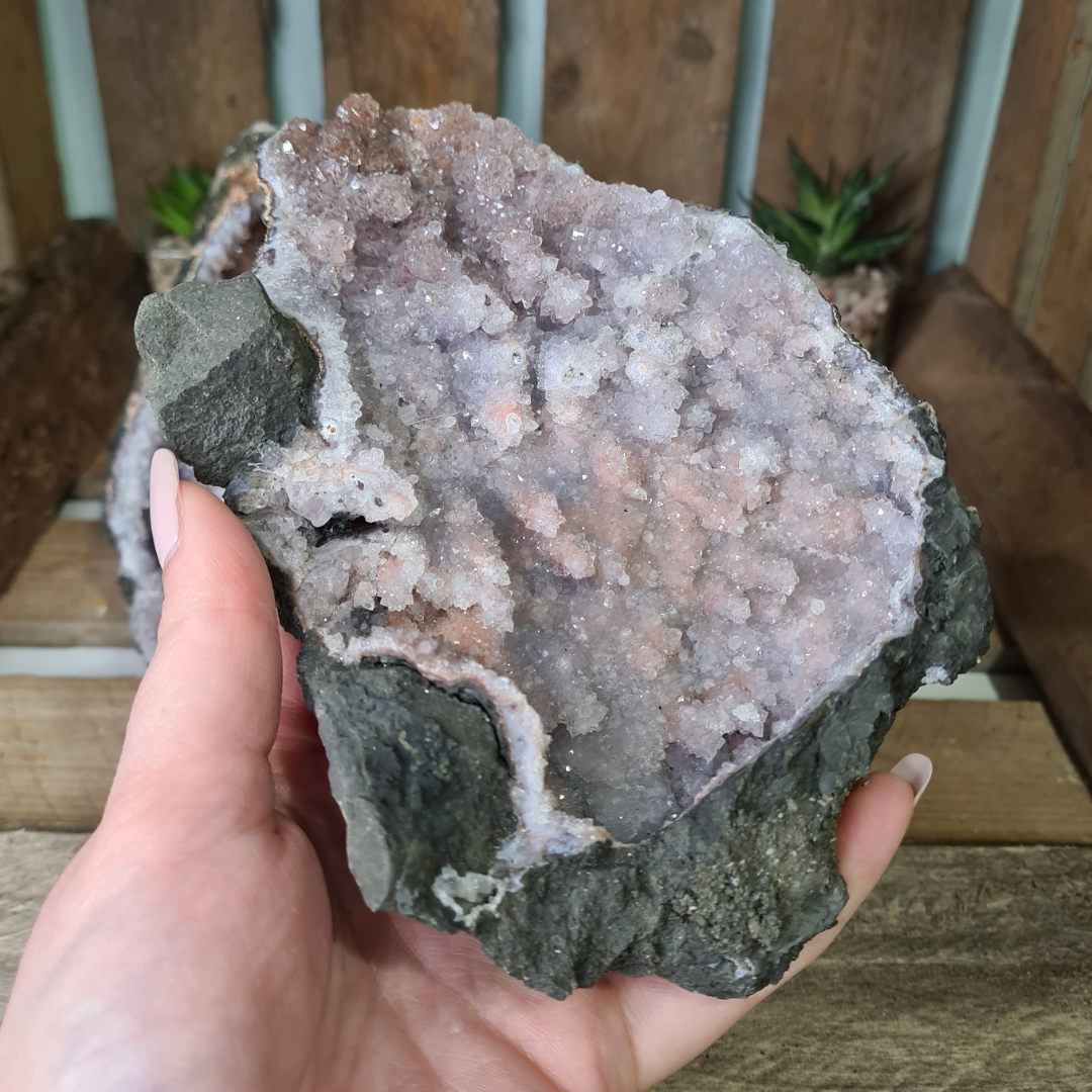Earthstore® Spirit Cactus Faerie (Fairy) Angel Quartz Stalactite Geode (149x127x116mm)