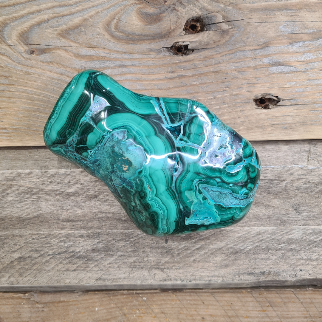 Earthstore® Large Malachite & Chrysocolla Freeform display (540g 111x75x36mm) Na
