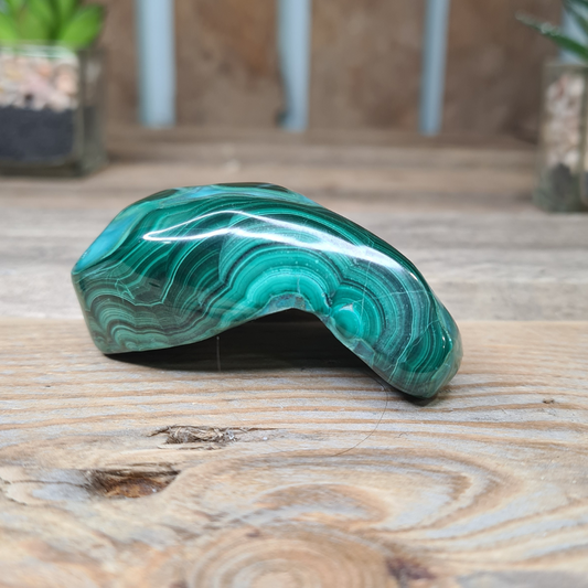 Earthstore® Medium Malachite & Chrysocolla Freeform display (255g 81x60x30mm) Namibia