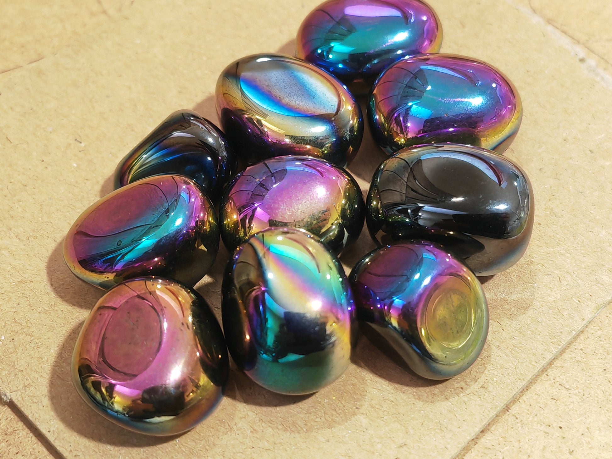 Earthstore® Rainbow Aura Black Obsidian - Tumblestone