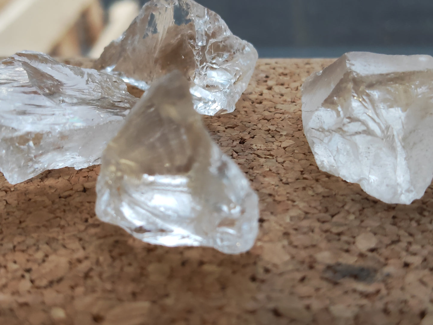 Earthstore® Clear Quartz Raw Rough - Natural Crystal (ALL CHAKRAS)